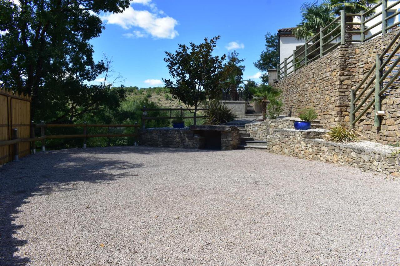 Chambre Au Calme Avec Spa Privatif Gratuit Sud Aveyron Les Palmiers Des Causses 塔恩河畔圣罗姆 外观 照片