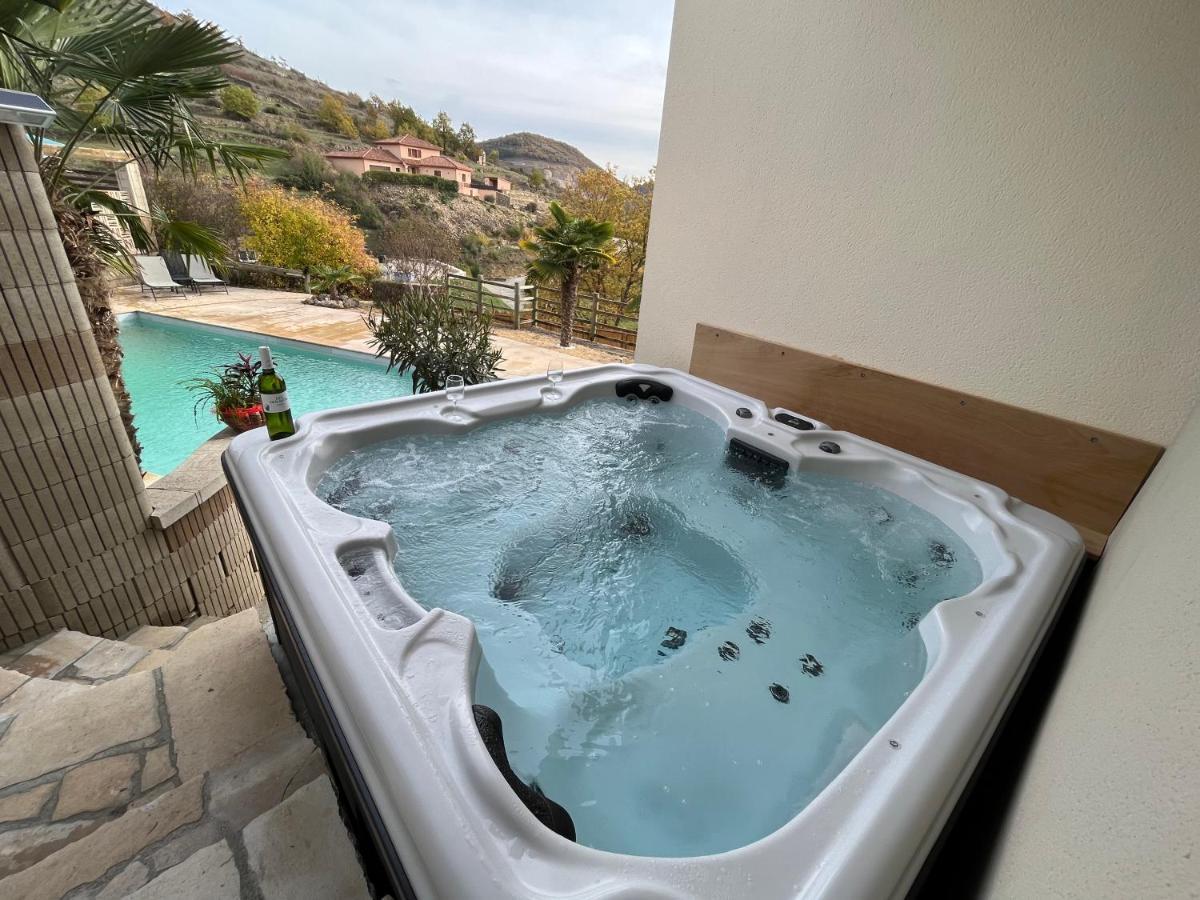 Chambre Au Calme Avec Spa Privatif Gratuit Sud Aveyron Les Palmiers Des Causses 塔恩河畔圣罗姆 外观 照片